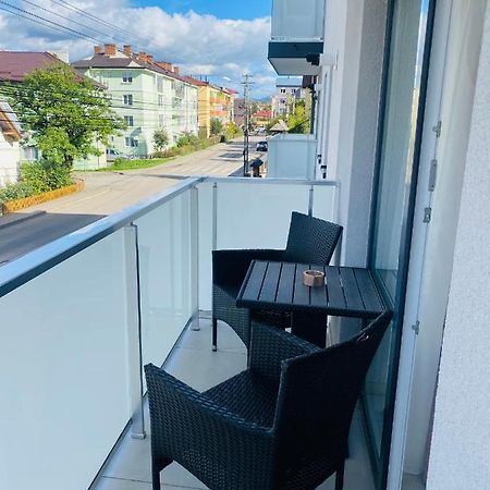 Luxury Queen Campulung Moldovenesc Ngoại thất bức ảnh