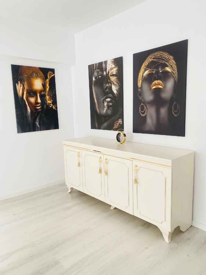 Luxury Queen Campulung Moldovenesc Ngoại thất bức ảnh